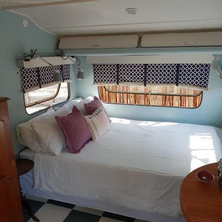 โอเอซิส ชานตี แบคแพคเกอร์ส Hostel เอาท์สโฮร์น ภายนอก รูปภาพ