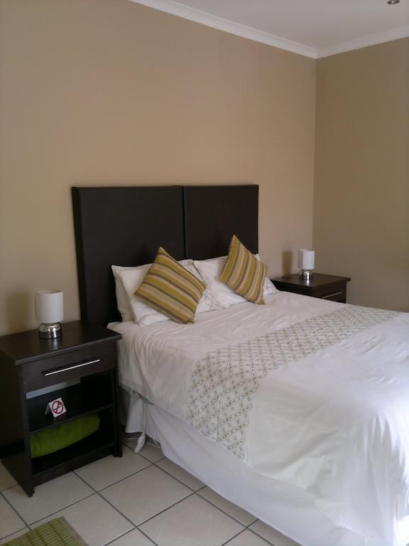 โอเอซิส ชานตี แบคแพคเกอร์ส Hostel เอาท์สโฮร์น ห้อง รูปภาพ