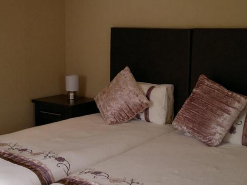 โอเอซิส ชานตี แบคแพคเกอร์ส Hostel เอาท์สโฮร์น ภายนอก รูปภาพ