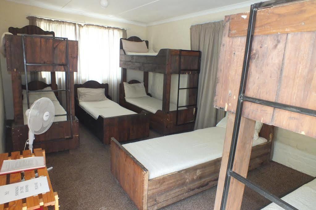 โอเอซิส ชานตี แบคแพคเกอร์ส Hostel เอาท์สโฮร์น ภายนอก รูปภาพ